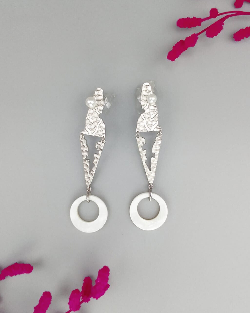 V-Shaped Round Chandelier Silver Earrings